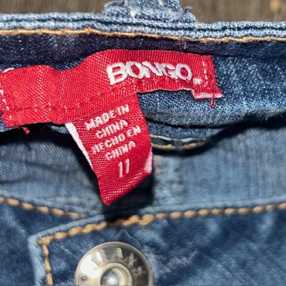 Bongo Jeans Capris Womens 11 Embroidered Rolled Cuff Distressed Stretch Mid Rise - Picture 3 of 6